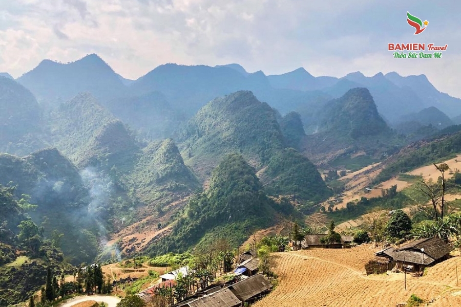 Cao Nguyên Đá Đồng Văn – Khúc Hát Vang Giữa Ngàn Trùng Đá Xám