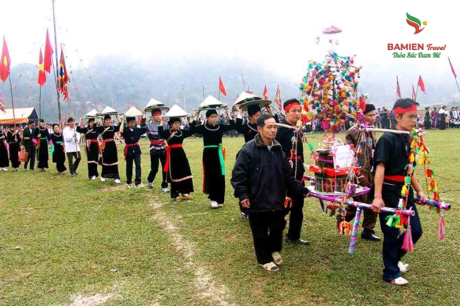 Du Lịch Hà Giang Mùa Xuân: Lạc Bước Giữa Rừng Hoa Đào, Mận Nở Rộ