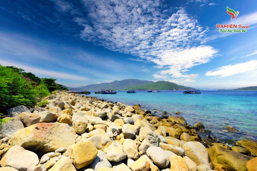 Hướng Dẫn Tham Quan Vịnh Nha Trang Từ A Đến Z